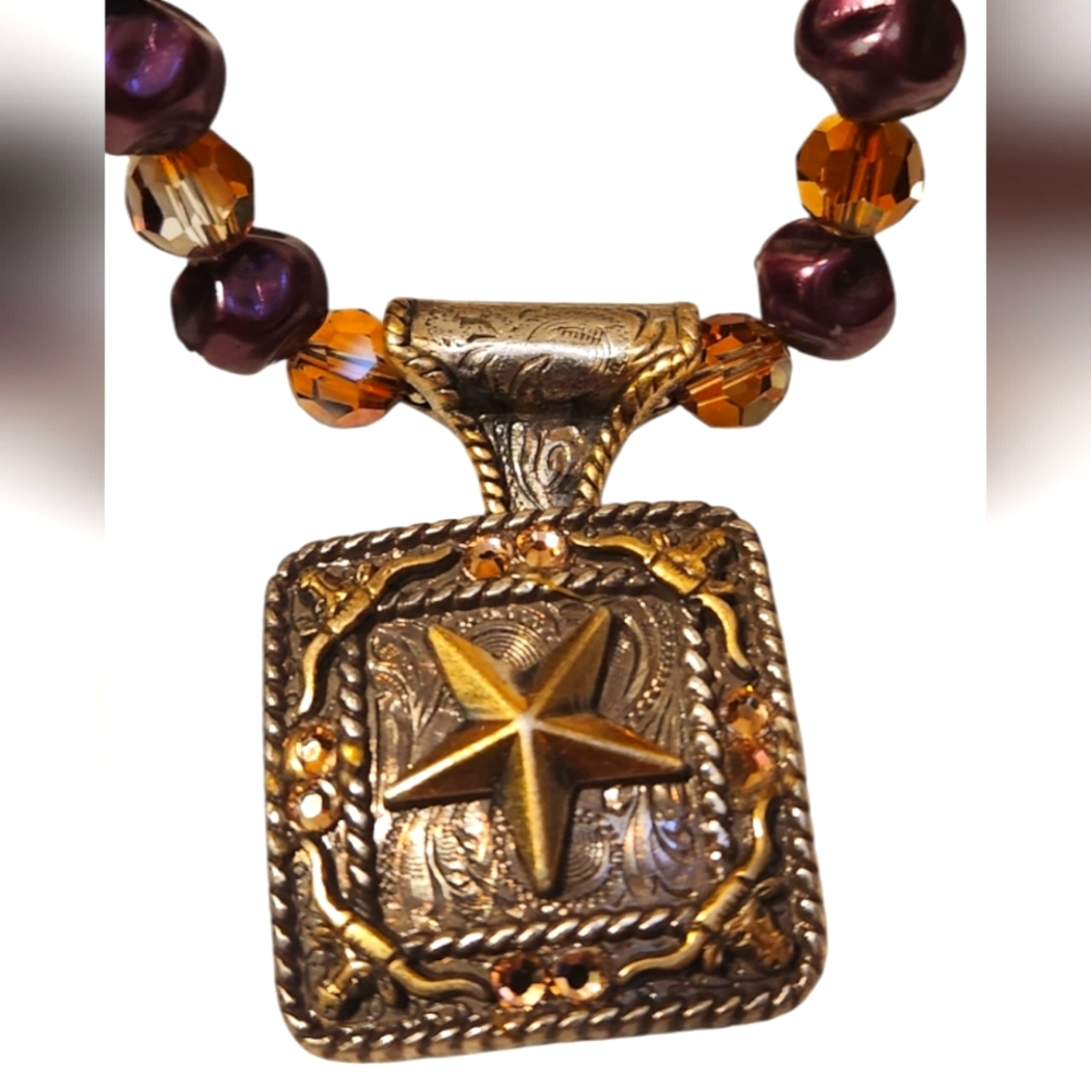 9 1/2" Beaded Western Bullhead & Star Concho Pendant Necklace